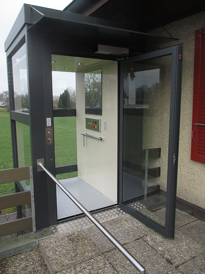 Högg Liftsysteme Rollstuhllifte Sitzlifte Aufzug Hebebühnen Deckenlifte Sonderlösungen Referenz
