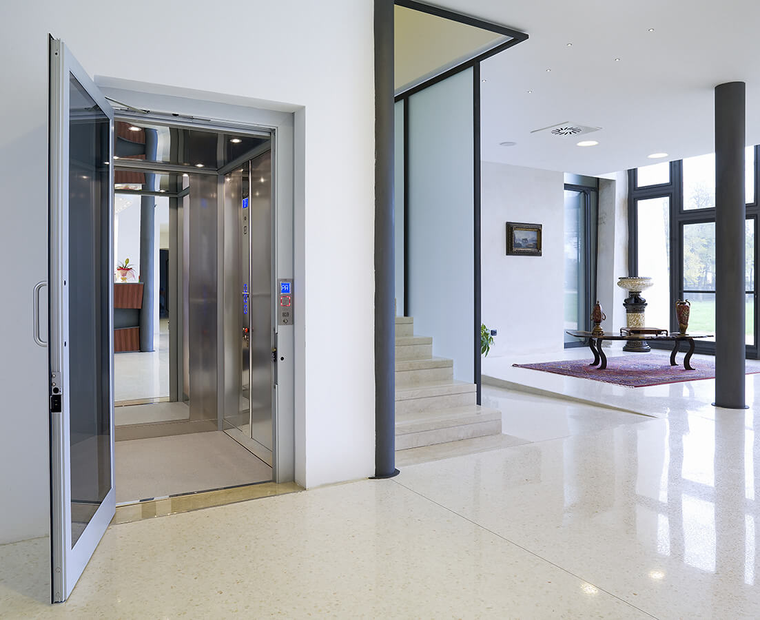 Högg Liftsysteme Rollstuhllifte Sitzlifte Aufzug Hebebühnen Deckenlifte Sonderlösungen Referenz