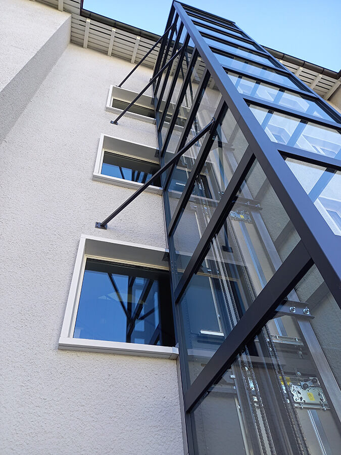 Högg Liftsysteme Rollstuhllifte Sitzlifte Aufzug Hebebühnen Deckenlifte Sonderlösungen Referenz