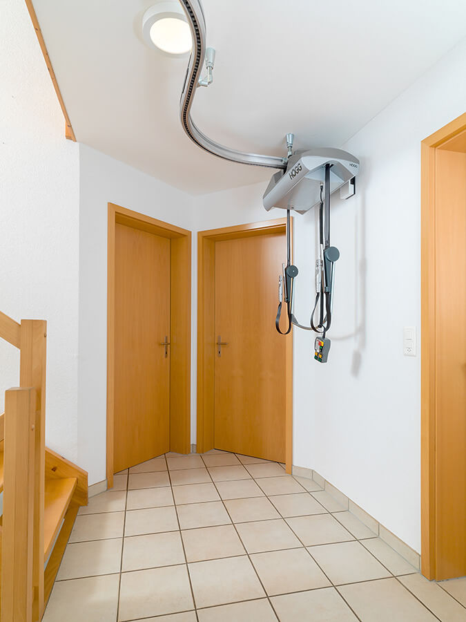 Högg Liftsysteme Rollstuhllifte Sitzlifte Aufzug Hebebühnen Deckenlifte Sonderlösungen Referenz