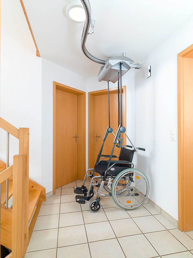 Högg Liftsysteme Rollstuhllifte Sitzlifte Aufzug Hebebühnen Deckenlifte Sonderlösungen Referenz