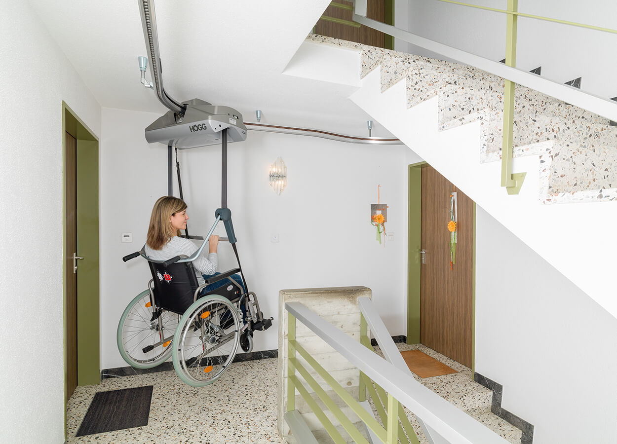 Högg Liftsysteme Rollstuhllifte Sitzlifte Aufzug Hebebühnen Deckenlifte Sonderlösungen Produkte