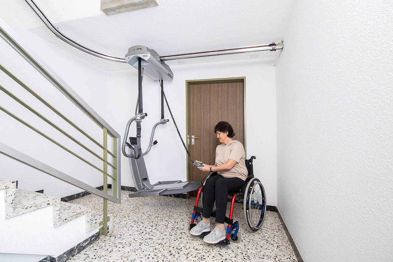 Högg Liftsysteme Rollstuhllifte Sitzlifte Aufzug Hebebühnen Deckenlifte Sonderlösungen Referenz