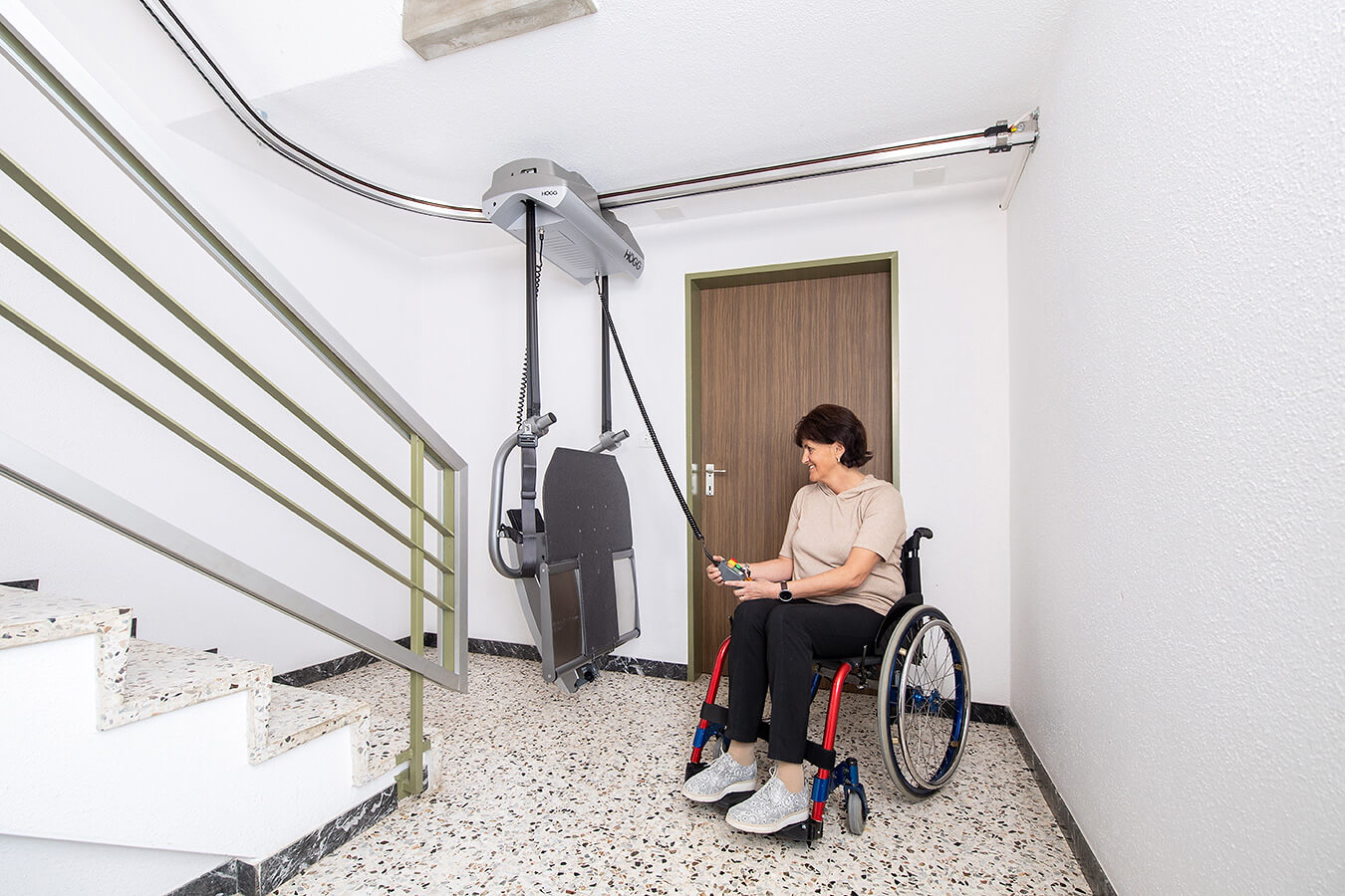 Högg Liftsysteme Rollstuhllifte Sitzlifte Aufzug Hebebühnen Deckenlifte Sonderlösungen Referenz
