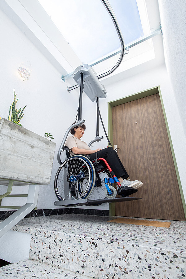 Högg Liftsysteme Rollstuhllifte Sitzlifte Aufzug Hebebühnen Deckenlifte Sonderlösungen Referenz
