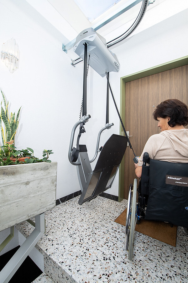 Högg Liftsysteme Rollstuhllifte Sitzlifte Aufzug Hebebühnen Deckenlifte Sonderlösungen Referenz