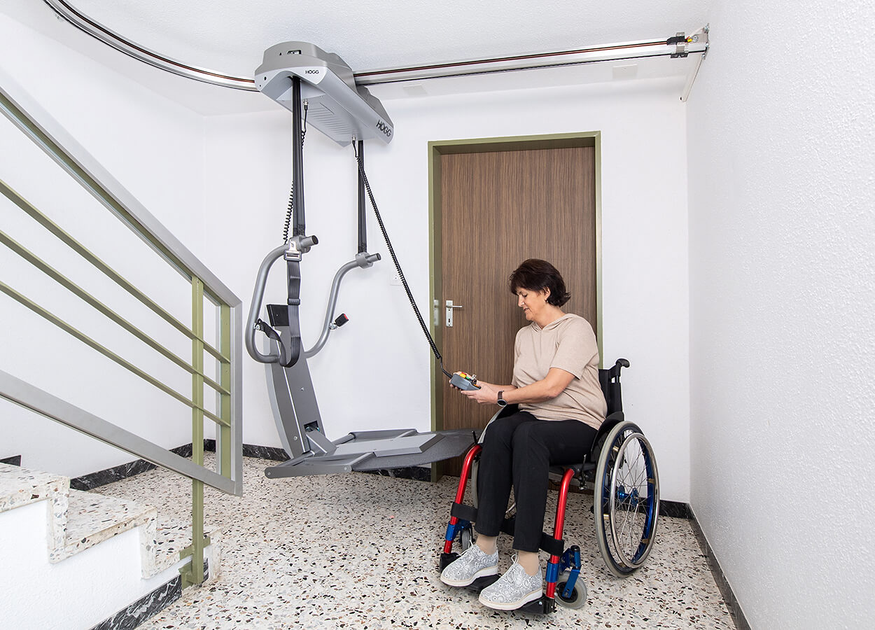Högg Liftsysteme Rollstuhllifte Sitzlifte Aufzug Hebebühnen Deckenlifte Sonderlösungen Produkte
