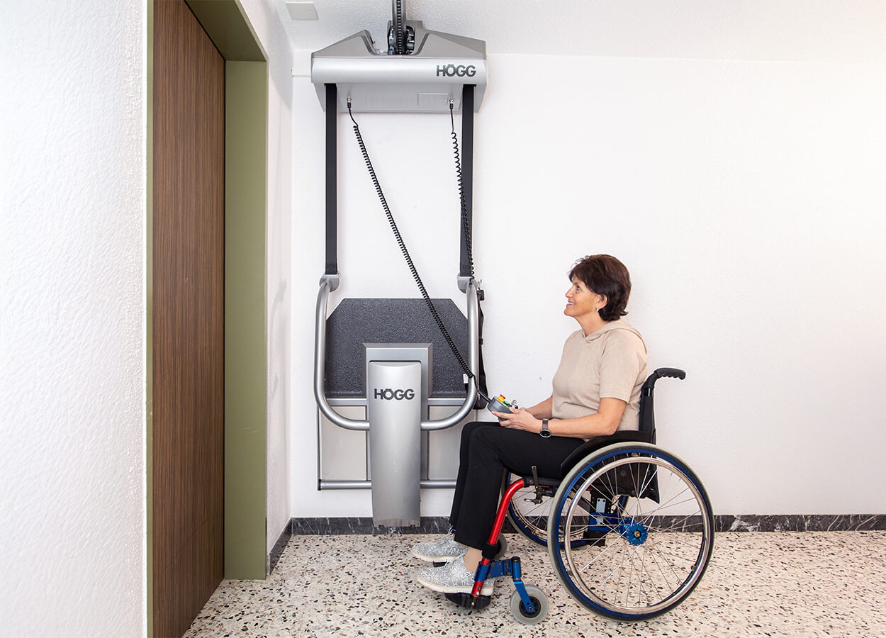 Högg Liftsysteme Rollstuhllifte Sitzlifte Aufzug Hebebühnen Deckenlifte Sonderlösungen Produkte