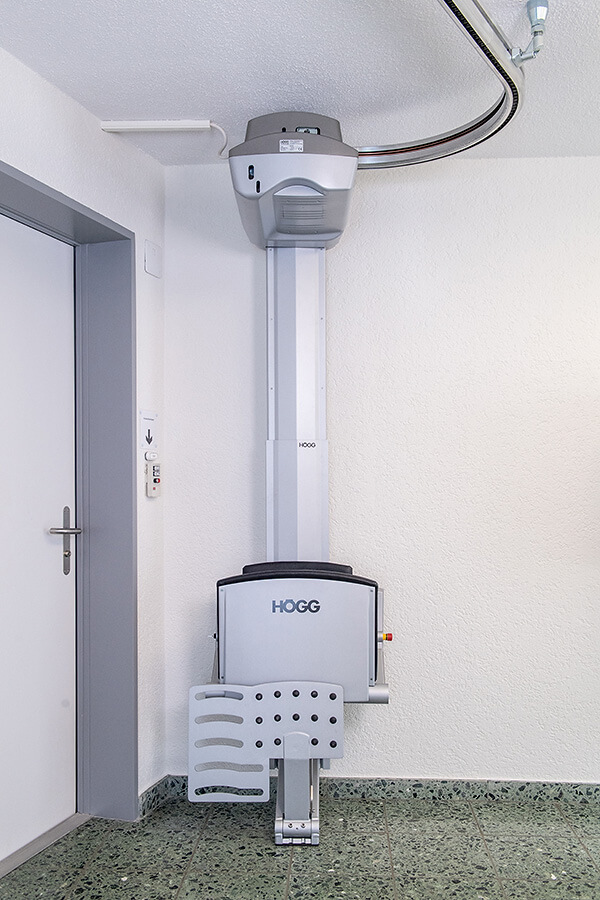 Högg Liftsysteme Rollstuhllifte Sitzlifte Aufzug Hebebühnen Deckenlifte Sonderlösungen Referenz