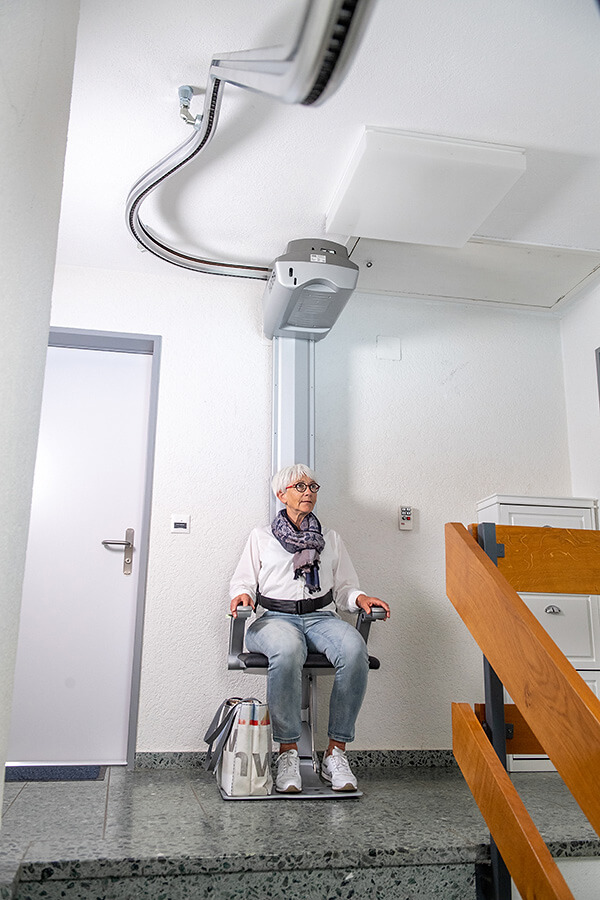 Högg Liftsysteme Rollstuhllifte Sitzlifte Aufzug Hebebühnen Deckenlifte Sonderlösungen Referenz