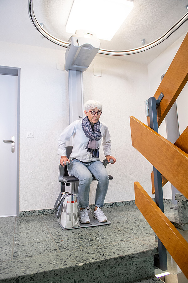 Högg Liftsysteme Rollstuhllifte Sitzlifte Aufzug Hebebühnen Deckenlifte Sonderlösungen Referenz