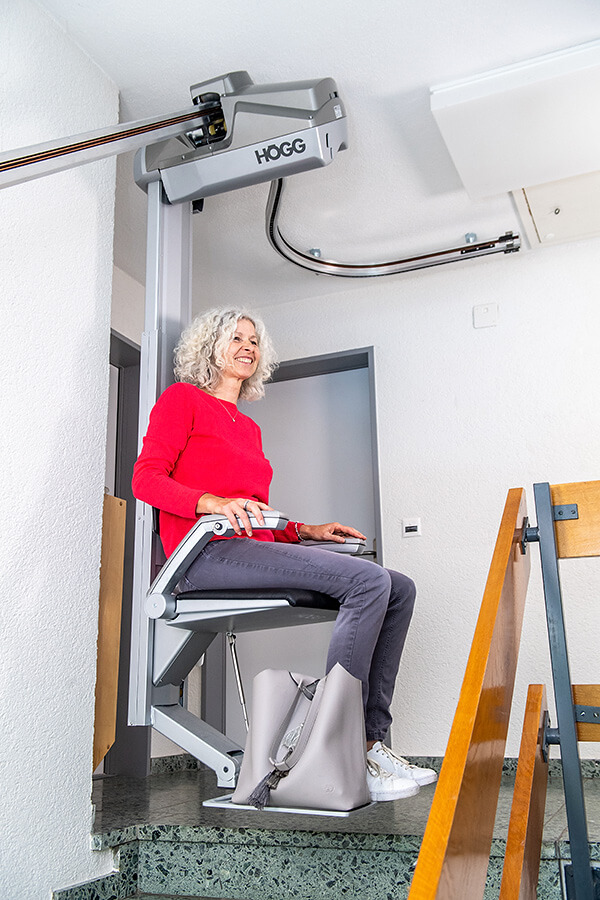 Högg Liftsysteme Rollstuhllifte Sitzlifte Aufzug Hebebühnen Deckenlifte Sonderlösungen Referenz