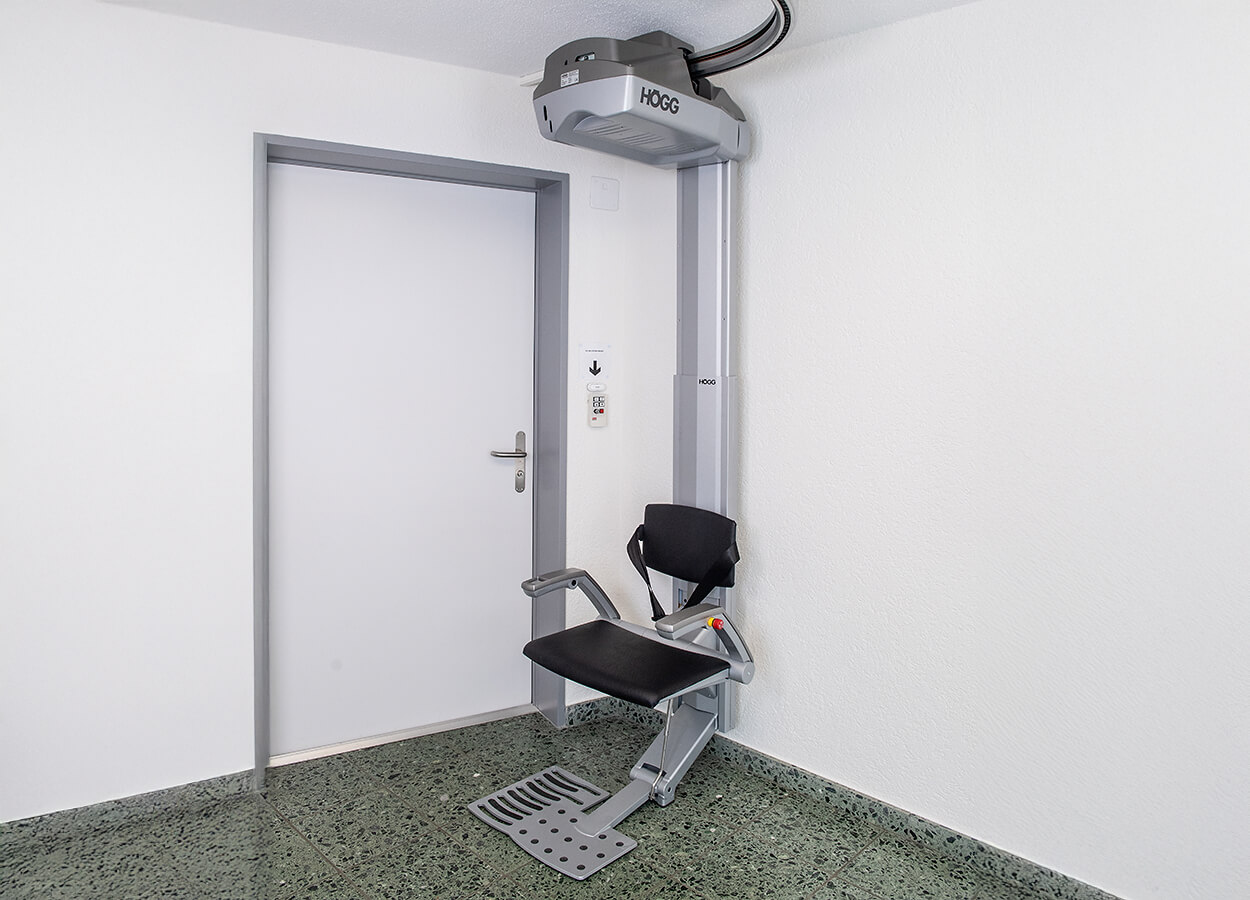 Högg Liftsysteme Rollstuhllifte Sitzlifte Aufzug Hebebühnen Deckenlifte Sonderlösungen Produkte