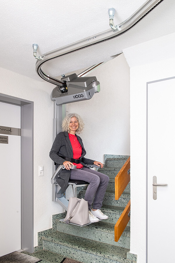 Högg Liftsysteme Rollstuhllifte Sitzlifte Aufzug Hebebühnen Deckenlifte Sonderlösungen Referenz