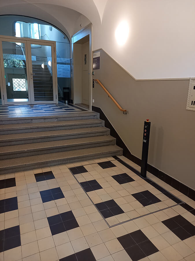 Högg Liftsysteme Rollstuhllifte Sitzlifte Aufzug Hebebühnen Deckenlifte Sonderlösungen Referenz