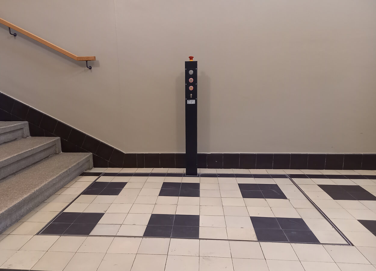 Högg Liftsysteme Rollstuhllifte Sitzlifte Aufzug Hebebühnen Deckenlifte Sonderlösungen Produkte