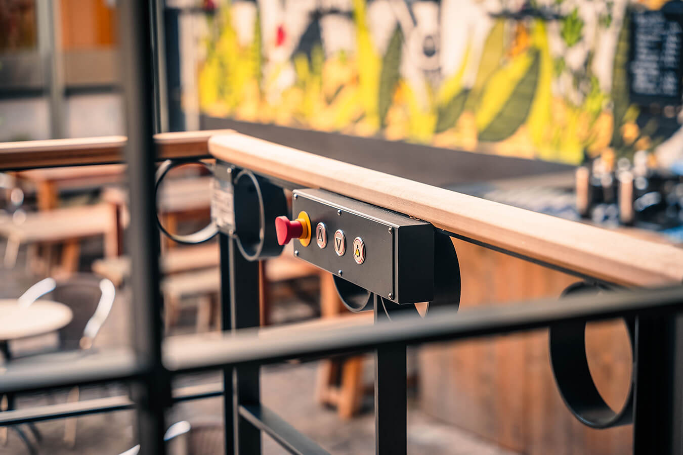 Högg Liftsysteme Rollstuhllifte Sitzlifte Aufzug Hebebühnen Deckenlifte Sonderlösungen Referenz