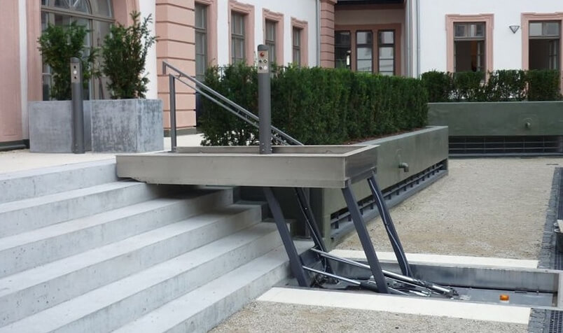 Högg Liftsysteme Rollstuhllifte Sitzlifte Aufzug Hebebühnen Deckenlifte Sonderlösungen Produkte