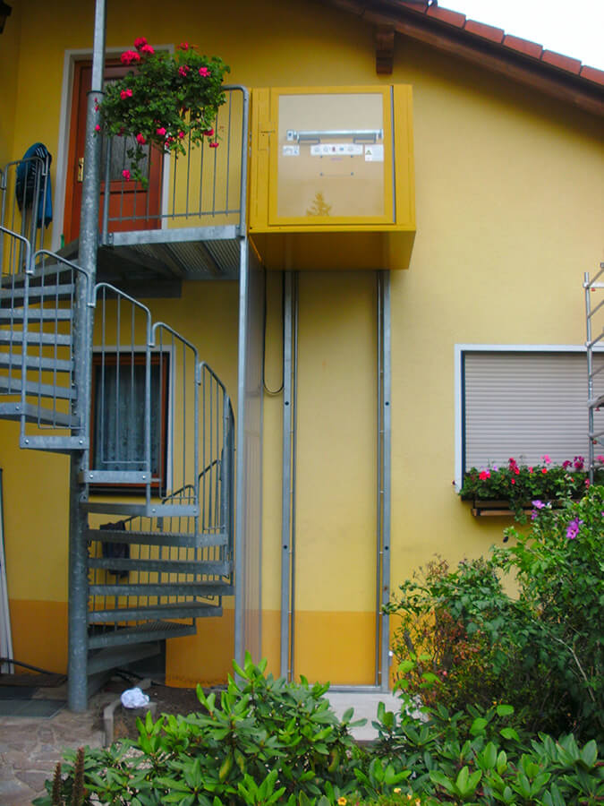 Högg Liftsysteme Rollstuhllifte Sitzlifte Aufzug Hebebühnen Deckenlifte Sonderlösungen Referenz