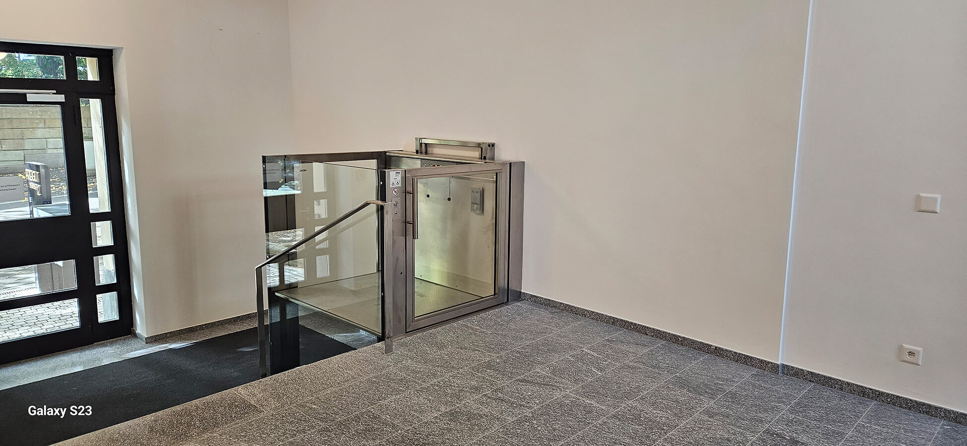 Högg Liftsysteme Rollstuhllifte Sitzlifte Aufzug Hebebühnen Deckenlifte Sonderlösungen Referenz