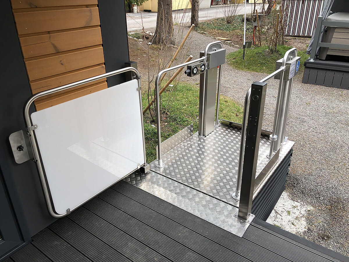 Högg Liftsysteme Rollstuhllifte Sitzlifte Aufzug Hebebühnen Deckenlifte Sonderlösungen Referenz