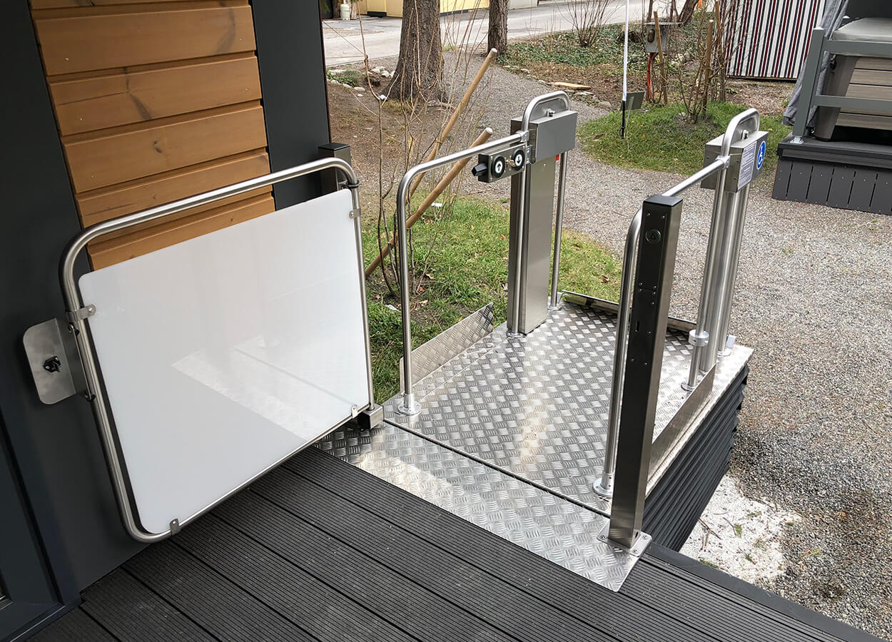 Högg Liftsysteme Rollstuhllifte Sitzlifte Aufzug Hebebühnen Deckenlifte Sonderlösungen Produkte