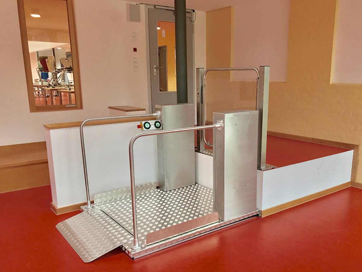 Högg Liftsysteme Rollstuhllifte Sitzlifte Aufzug Hebebühnen Deckenlifte Sonderlösungen Referenz