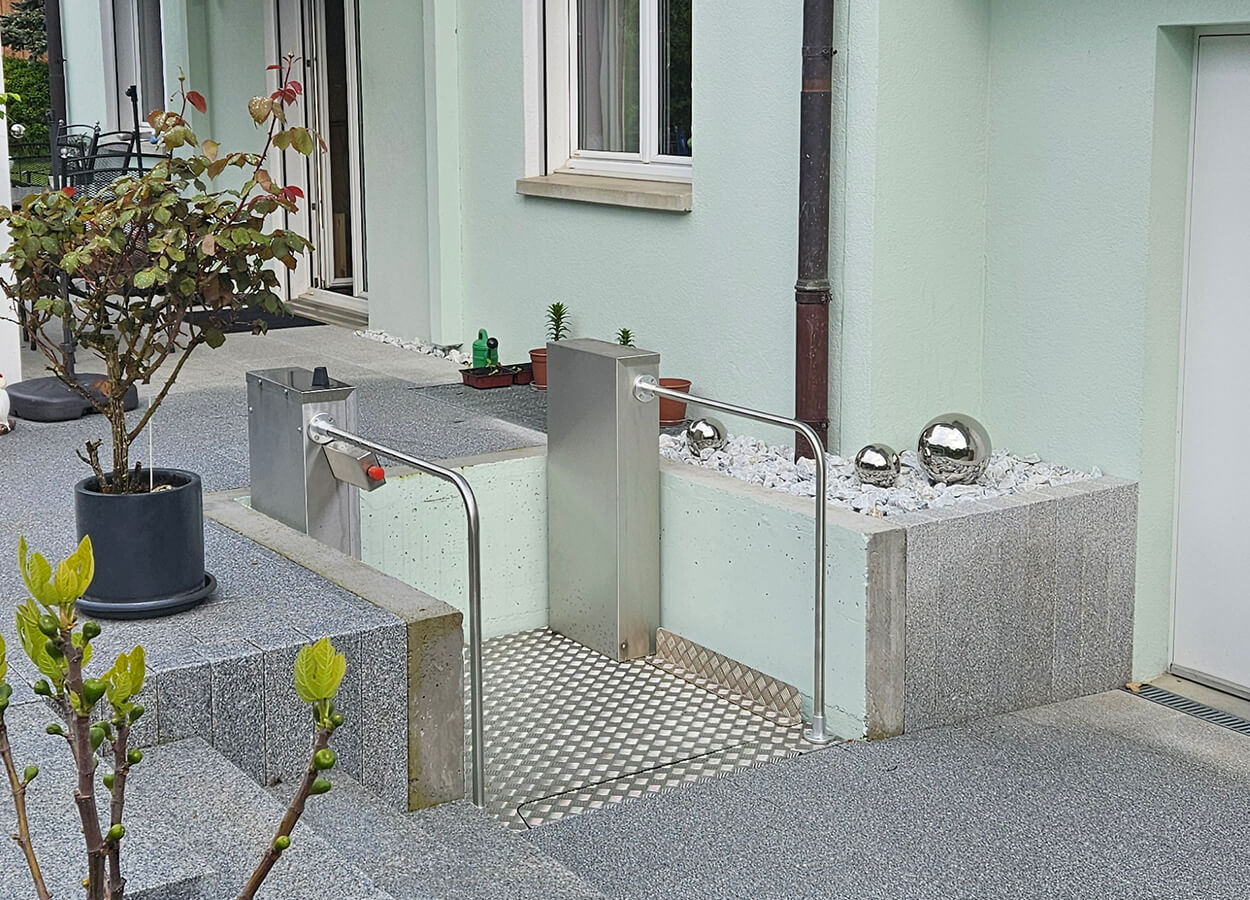 Högg Liftsysteme Rollstuhllifte Sitzlifte Aufzug Hebebühnen Deckenlifte Sonderlösungen Produkte