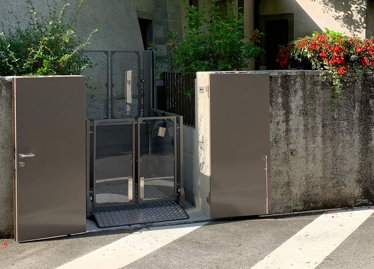 Högg Liftsysteme Rollstuhllifte Sitzlifte Aufzug Hebebühnen Deckenlifte Sonderlösungen Produkte