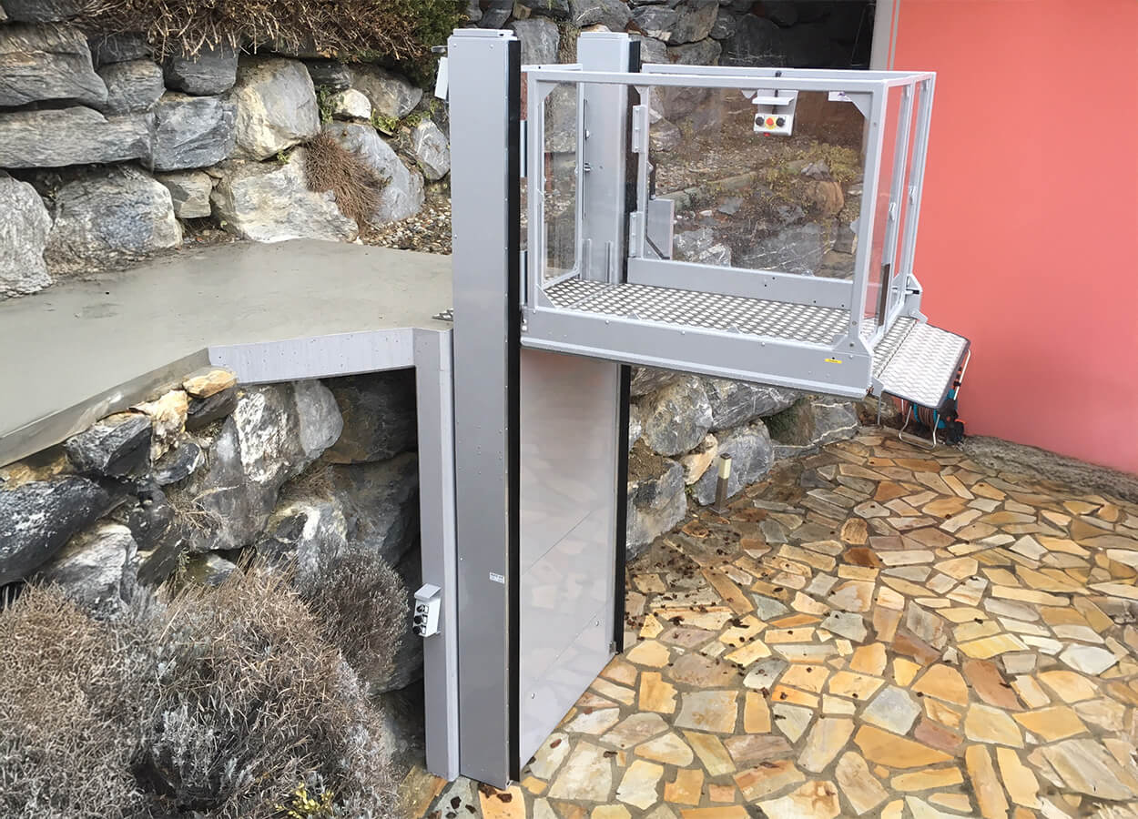 Högg Liftsysteme Rollstuhllifte Sitzlifte Aufzug Hebebühnen Deckenlifte Sonderlösungen Produkte