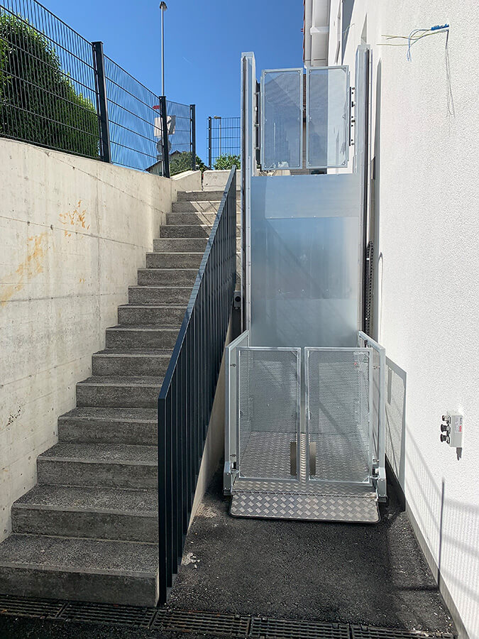 Högg Liftsysteme Rollstuhllifte Sitzlifte Aufzug Hebebühnen Deckenlifte Sonderlösungen Referenz