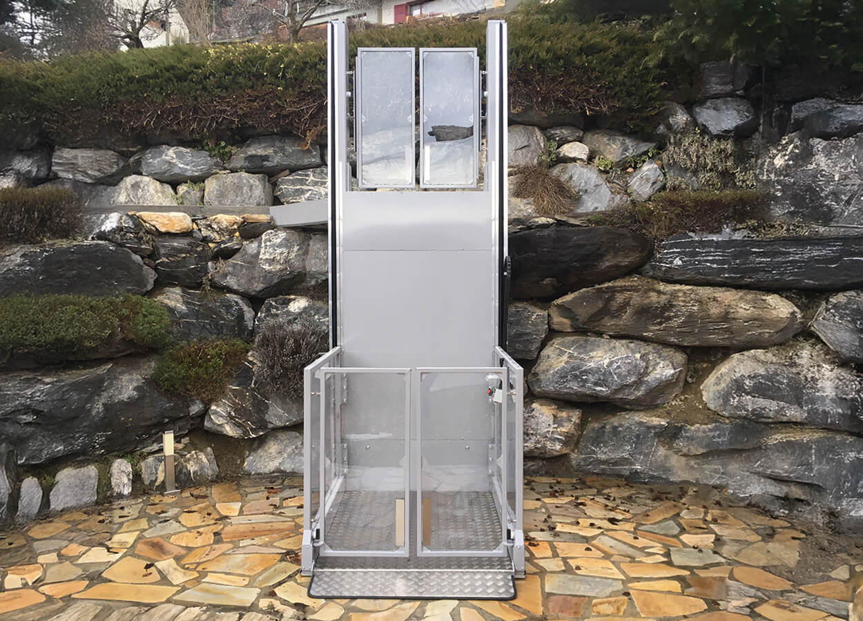Högg Liftsysteme Rollstuhllifte Sitzlifte Aufzug Hebebühnen Deckenlifte Sonderlösungen Produkte