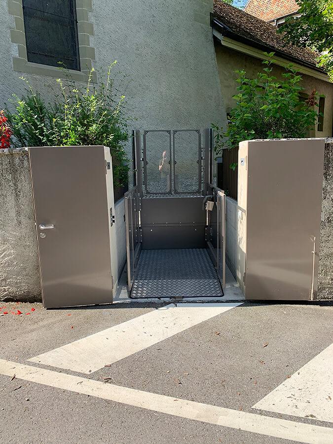 Högg Liftsysteme Rollstuhllifte Sitzlifte Aufzug Hebebühnen Deckenlifte Sonderlösungen Referenz