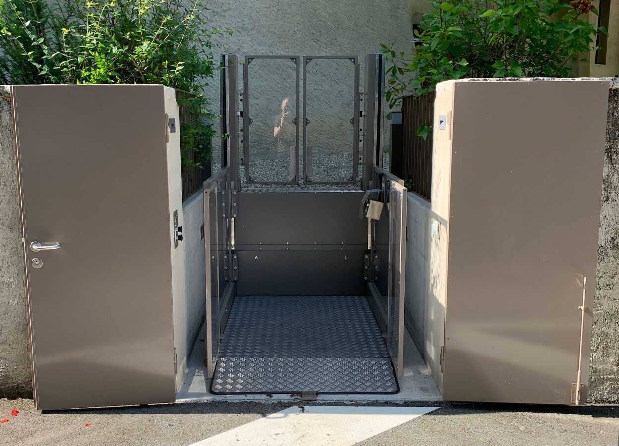 Högg Liftsysteme Rollstuhllifte Sitzlifte Aufzug Hebebühnen Deckenlifte Sonderlösungen Produkte