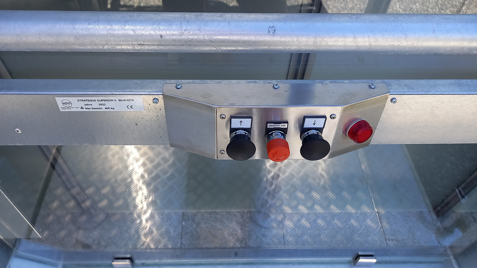 Högg Liftsysteme Rollstuhllifte Sitzlifte Aufzug Hebebühnen Deckenlifte Sonderlösungen Referenz