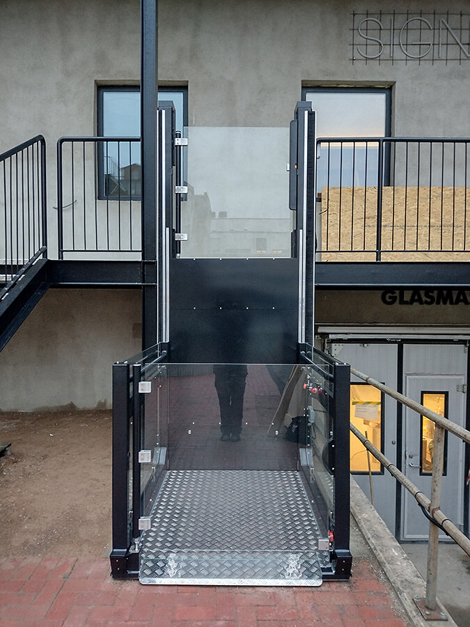 Högg Liftsysteme Rollstuhllifte Sitzlifte Aufzug Hebebühnen Deckenlifte Sonderlösungen Referenz