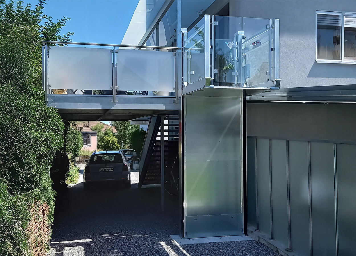 Högg Liftsysteme Rollstuhllifte Sitzlifte Aufzug Hebebühnen Deckenlifte Sonderlösungen Produkte