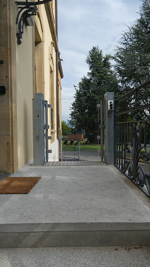 Högg Liftsysteme Rollstuhllifte Sitzlifte Aufzug Hebebühnen Deckenlifte Sonderlösungen Referenz