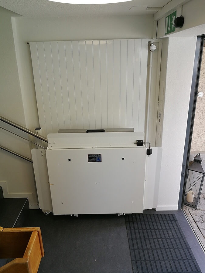 Högg Liftsysteme Rollstuhllifte Sitzlifte Aufzug Hebebühnen Deckenlifte Sonderlösungen Referenz