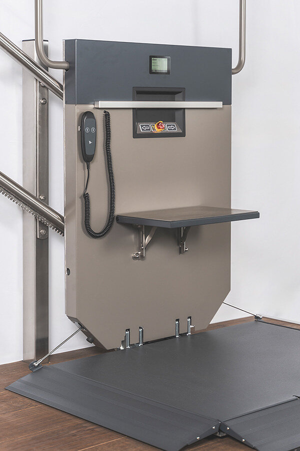 Högg Liftsysteme Rollstuhllifte Sitzlifte Aufzug Hebebühnen Deckenlifte Sonderlösungen Referenz