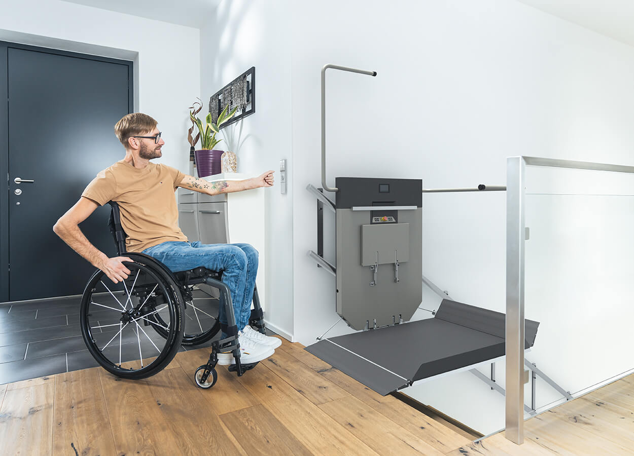 Högg Liftsysteme Rollstuhllifte Sitzlifte Aufzug Hebebühnen Deckenlifte Sonderlösungen Produkte