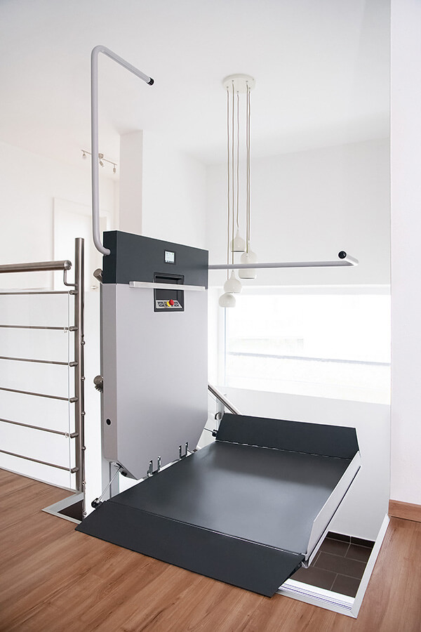 Högg Liftsysteme Rollstuhllifte Sitzlifte Aufzug Hebebühnen Deckenlifte Sonderlösungen Referenz