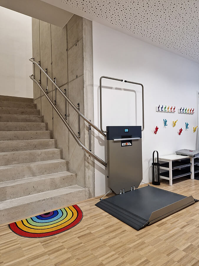 Högg Liftsysteme Rollstuhllifte Sitzlifte Aufzug Hebebühnen Deckenlifte Sonderlösungen Referenz