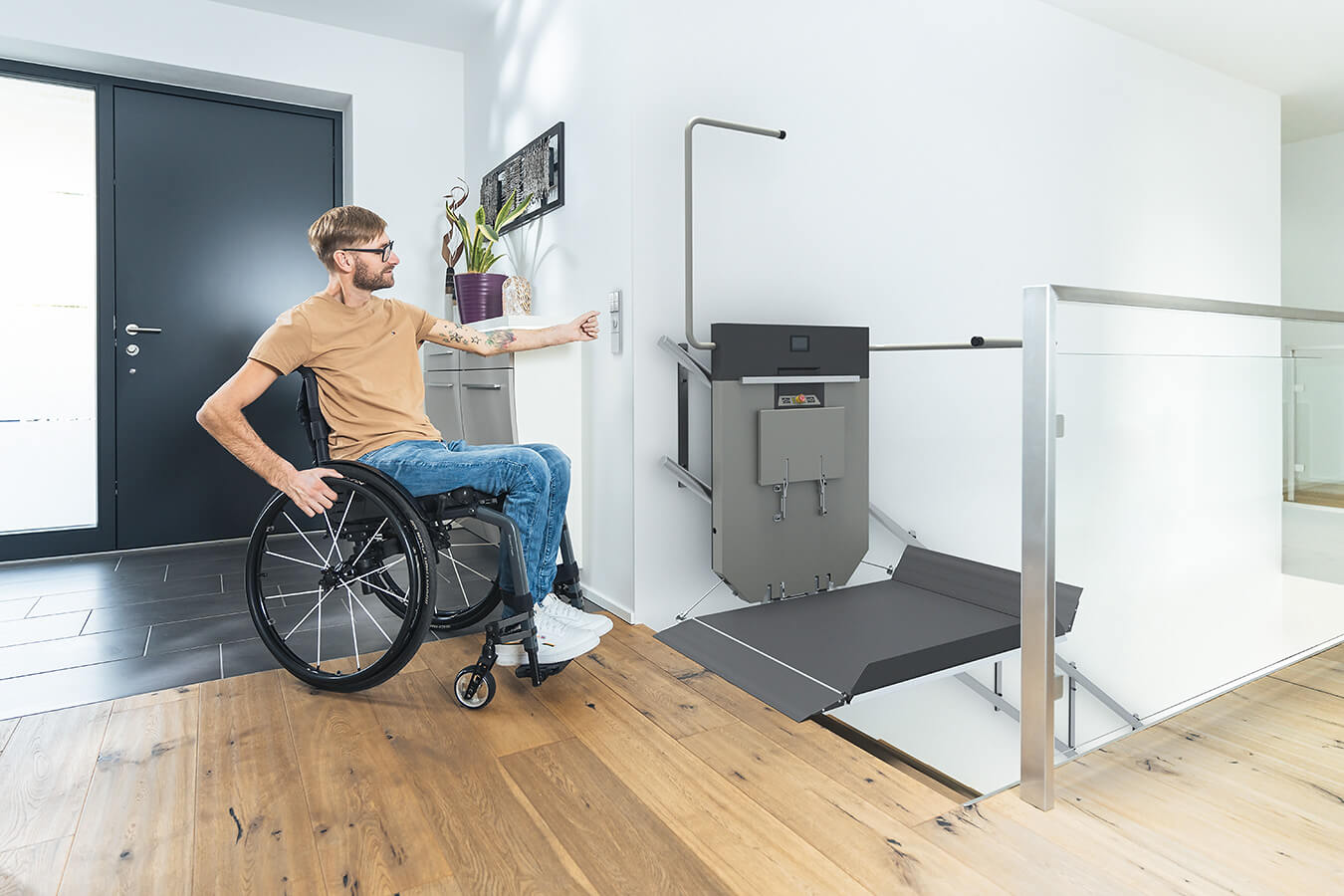 Högg Liftsysteme Rollstuhllifte Sitzlifte Aufzug Hebebühnen Deckenlifte Sonderlösungen Referenz