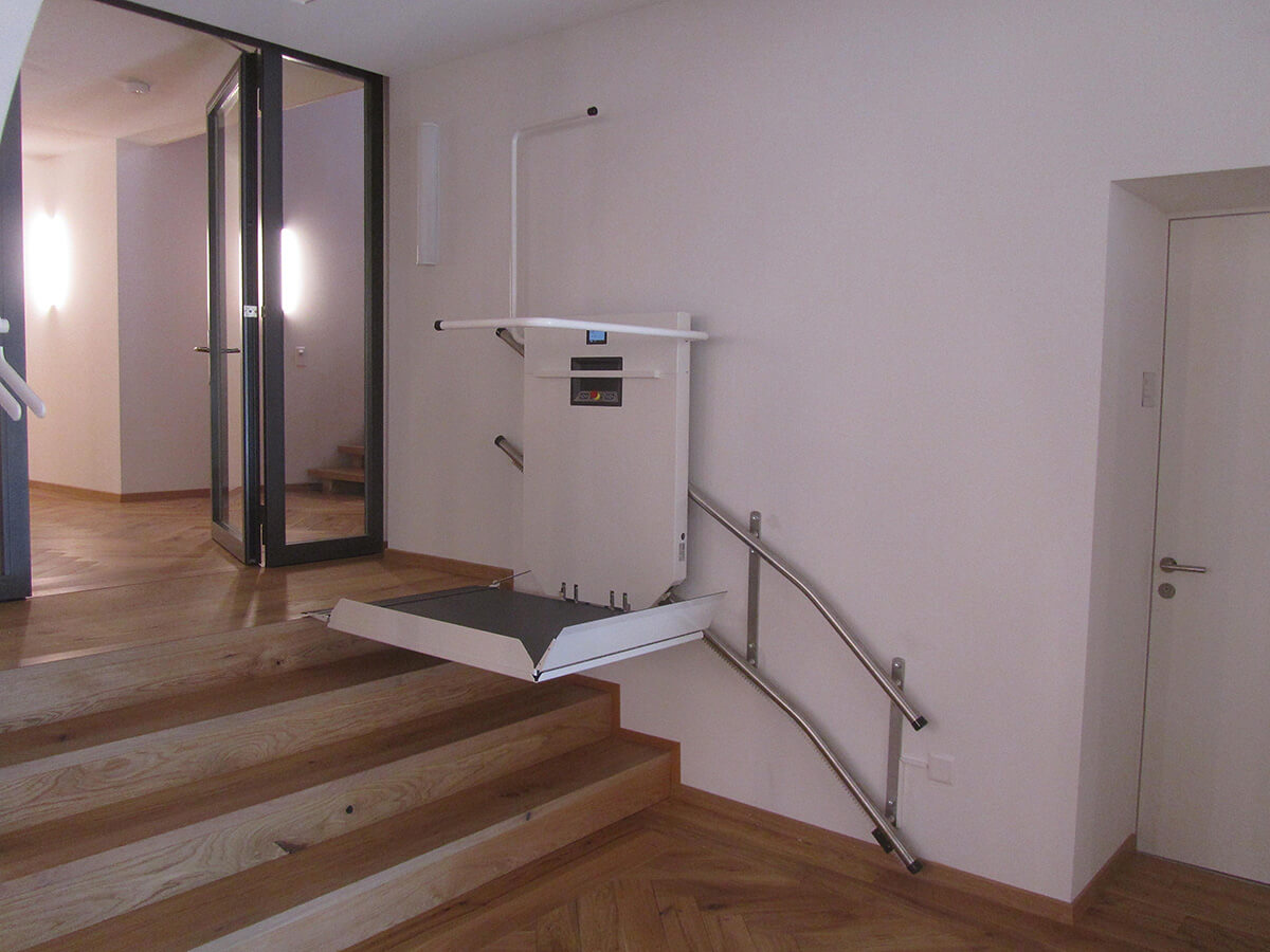 Högg Liftsysteme Rollstuhllifte Sitzlifte Aufzug Hebebühnen Deckenlifte Sonderlösungen Referenz