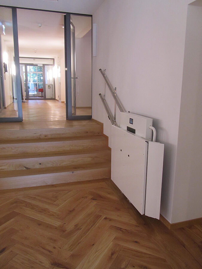 Högg Liftsysteme Rollstuhllifte Sitzlifte Aufzug Hebebühnen Deckenlifte Sonderlösungen Referenz