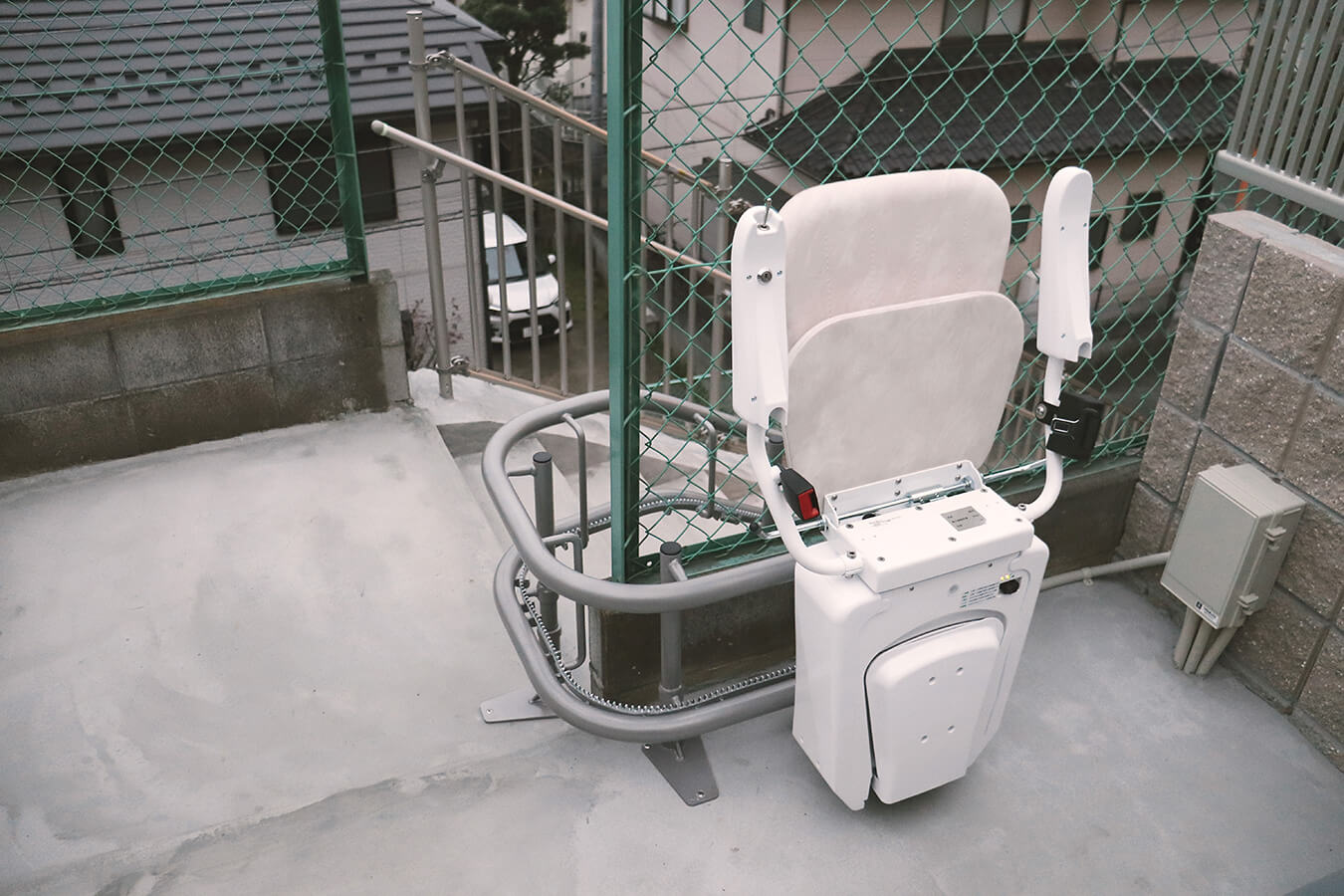 Högg Liftsysteme Rollstuhllifte Sitzlifte Aufzug Hebebühnen Deckenlifte Sonderlösungen Referenz