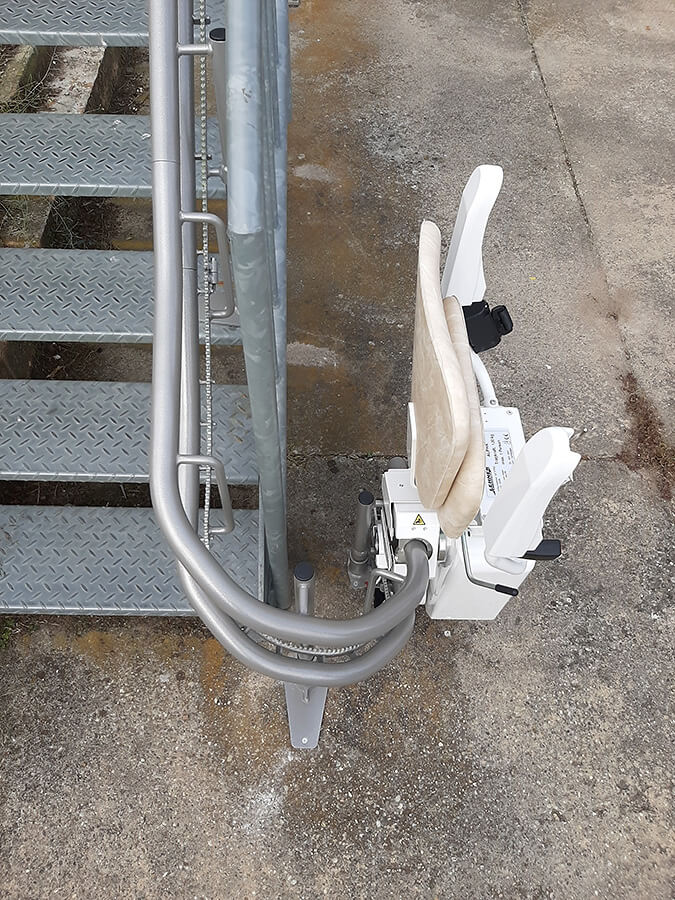 Högg Liftsysteme Rollstuhllifte Sitzlifte Aufzug Hebebühnen Deckenlifte Sonderlösungen Referenz