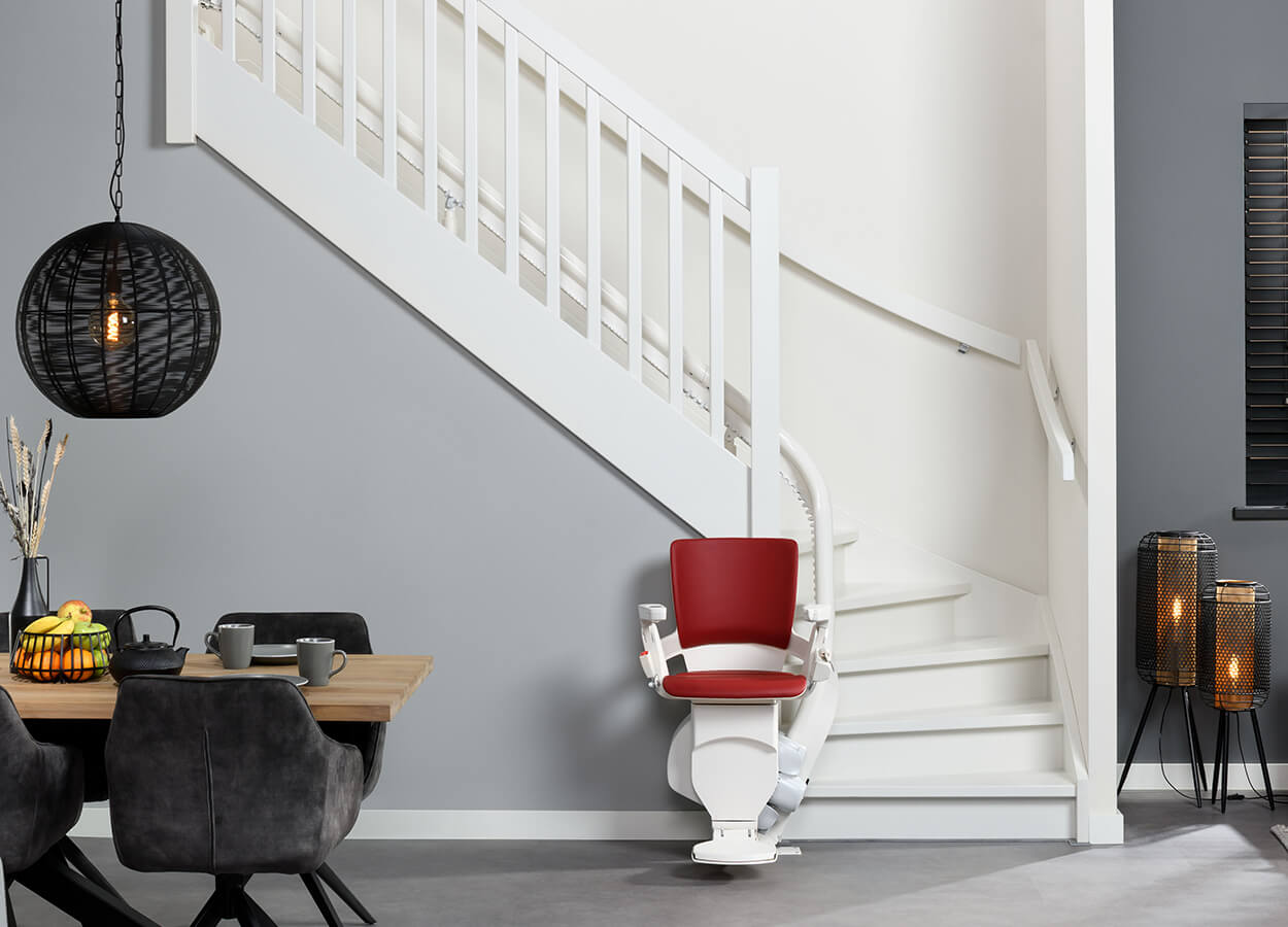 Högg Liftsysteme Rollstuhllifte Sitzlifte Aufzug Hebebühnen Deckenlifte Sonderlösungen Produkte