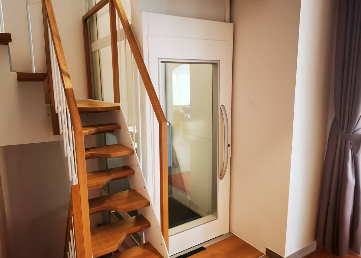 Högg Liftsysteme Rollstuhllifte Sitzlifte Aufzug Hebebühnen Deckenlifte Sonderlösungen Referenz